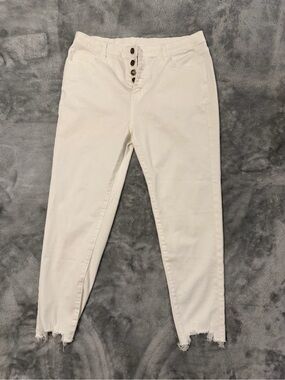 Boutique White High Waisted Exposed Button Fly Frayed Raw Hem Skinny Jeans 32